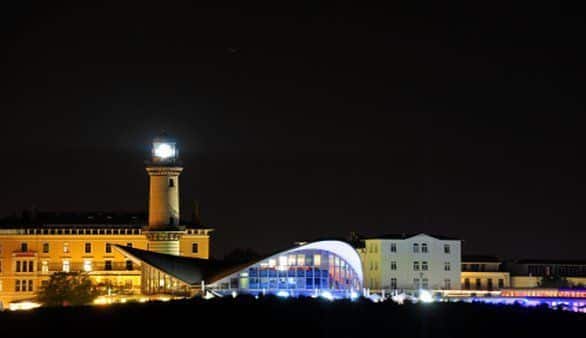 Warnemünde bei Nacht